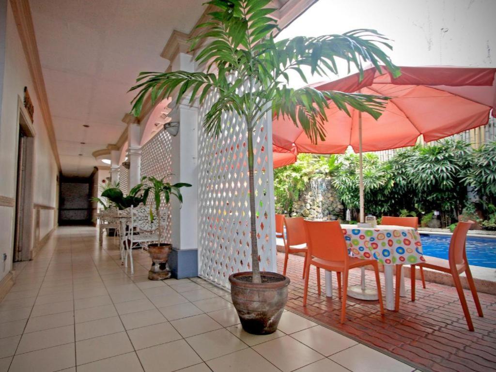 Hotel Galleria Davao City Exterior foto